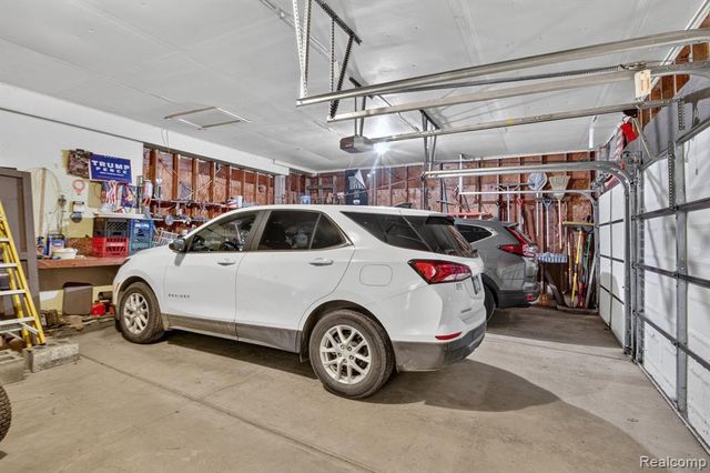 1817 S Baldwin Road, Oxford, MI 48371