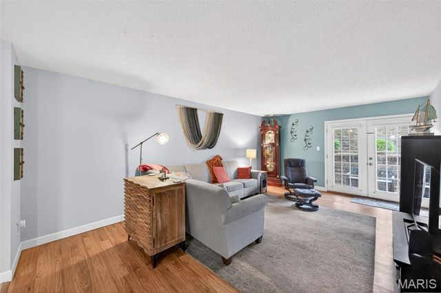 1465 Heritage Landing 102, St Charles, MO 63303