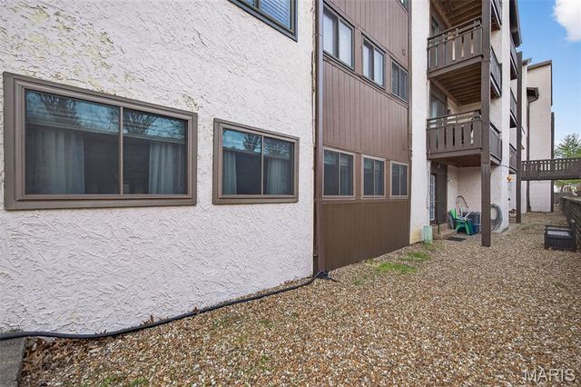 1465 Heritage Landing 102, St Charles, MO 63303