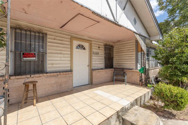 7225 Gonzales Street, Houston, TX 77020