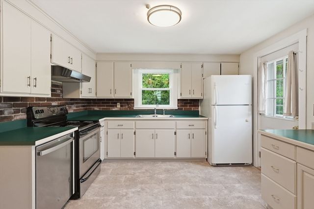84 Madison St, Weymouth, MA 02189