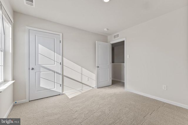 519 BUCKEYE DR, Shenandoah Junction, WV 25442