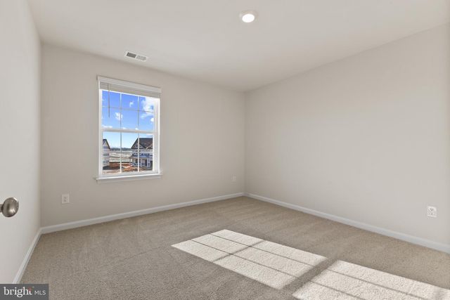 519 BUCKEYE DR, Shenandoah Junction, WV 25442
