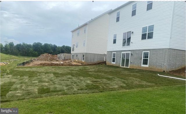 519 BUCKEYE DR, Shenandoah Junction, WV 25442