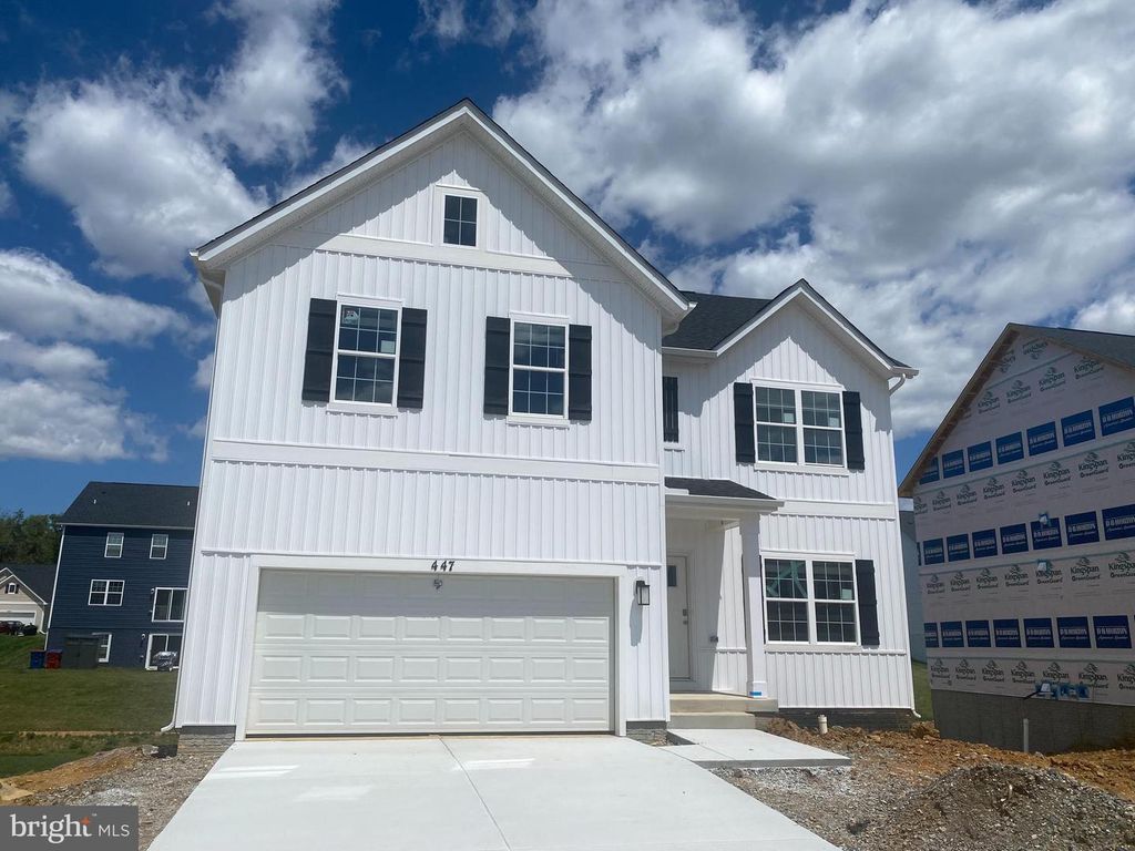 519 BUCKEYE DR, Shenandoah Junction, WV 25442