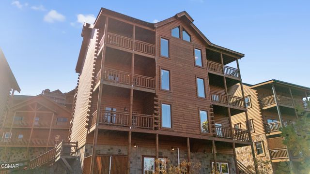 1242 Bird Nest Way, Sevierville, TN 37862