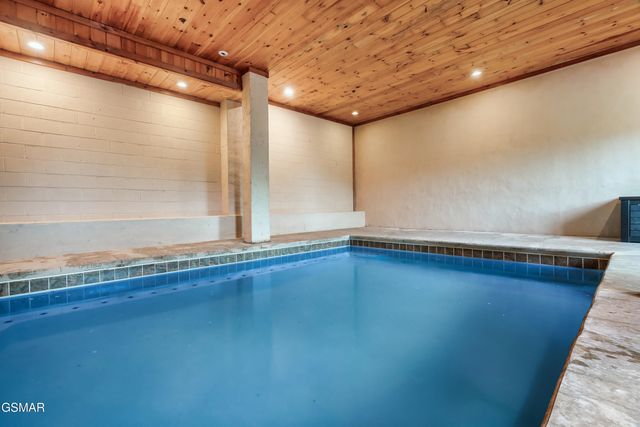 1242 Bird Nest Way, Sevierville, TN 37862