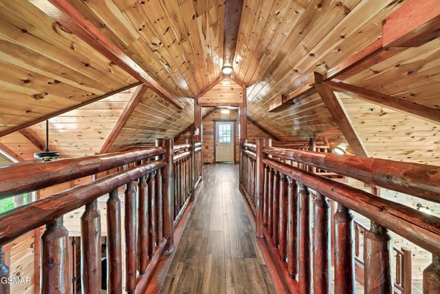 1242 Bird Nest Way, Sevierville, TN 37862