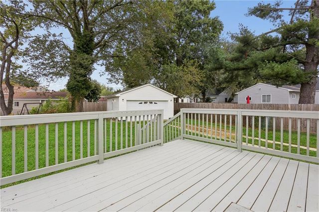 23 Laurel DR, Hampton, VA 23669