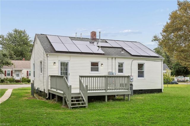 23 Laurel DR, Hampton, VA 23669