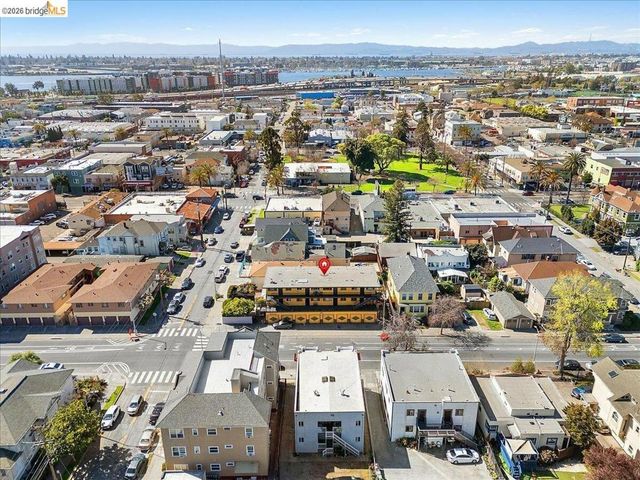 635 E 15Th St, Oakland, CA 94606