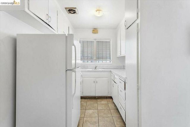 635 E 15Th St, Oakland, CA 94606