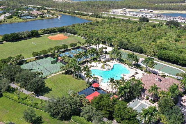 21800 Belvedere LN, Estero, FL 33928