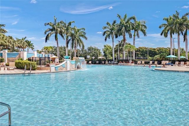 21800 Belvedere LN, Estero, FL 33928