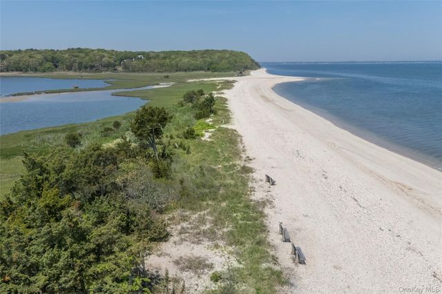 13 Bittersweet Avenue, Hampton Bays, NY 11946