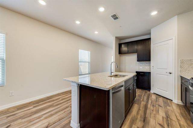 102 Monarch Way, Wylie, TX 75098