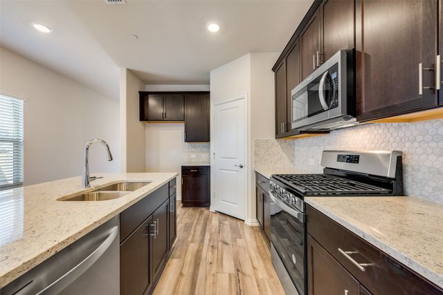 102 Monarch Way, Wylie, TX 75098