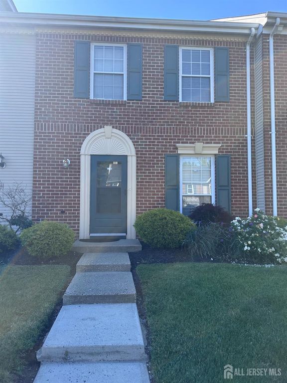 67 Goodwin Drive, North Brunswick, NJ 08902