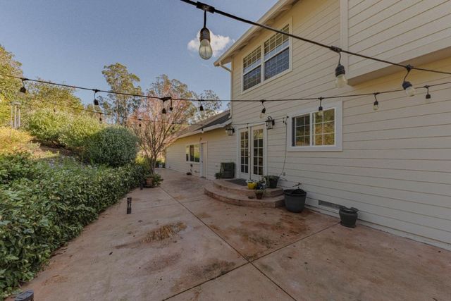 17705 Pond Derosa Lane, Salinas, CA 93907