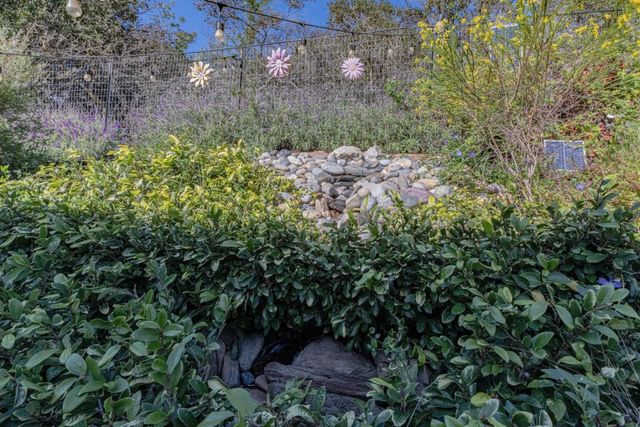 17705 Pond Derosa Lane, Salinas, CA 93907