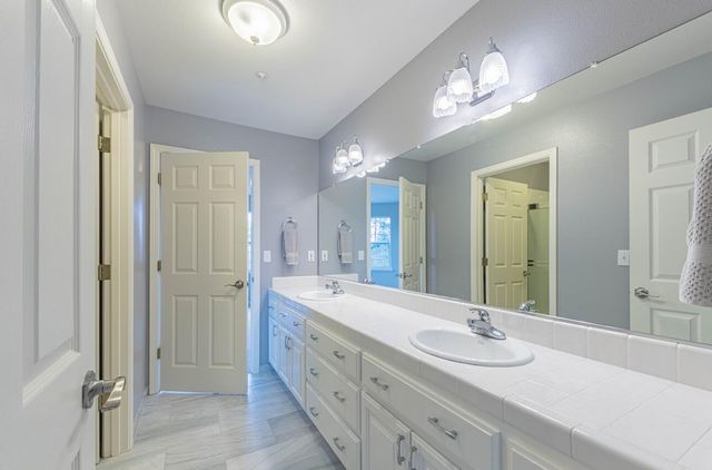 17705 Pond Derosa Lane, Salinas, CA 93907