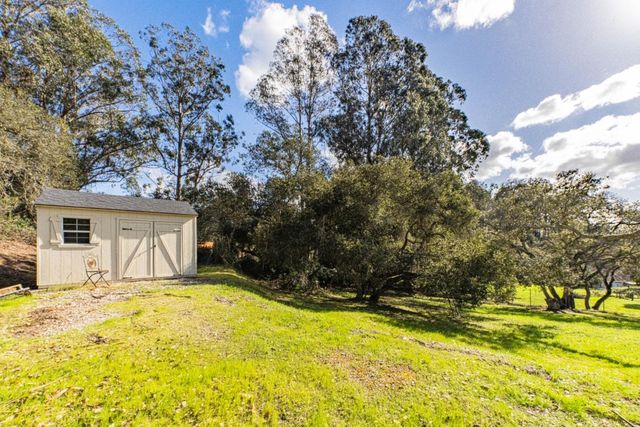 17705 Pond Derosa Lane, Salinas, CA 93907