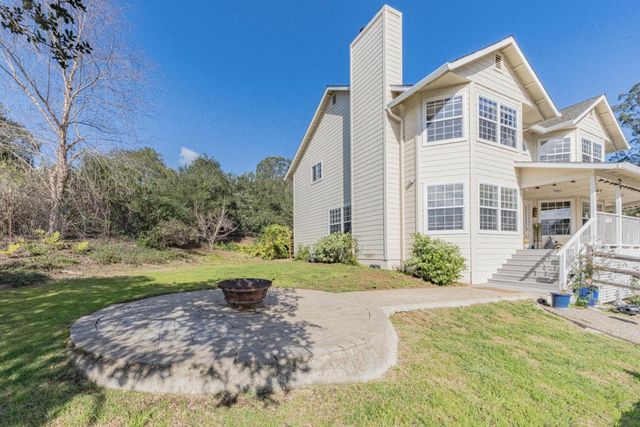 17705 Pond Derosa Lane, Salinas, CA 93907