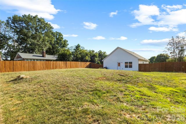 934 N New Hope Road, Gastonia, NC 28054