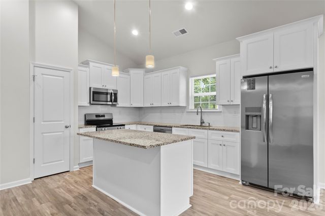 934 N New Hope Road, Gastonia, NC 28054