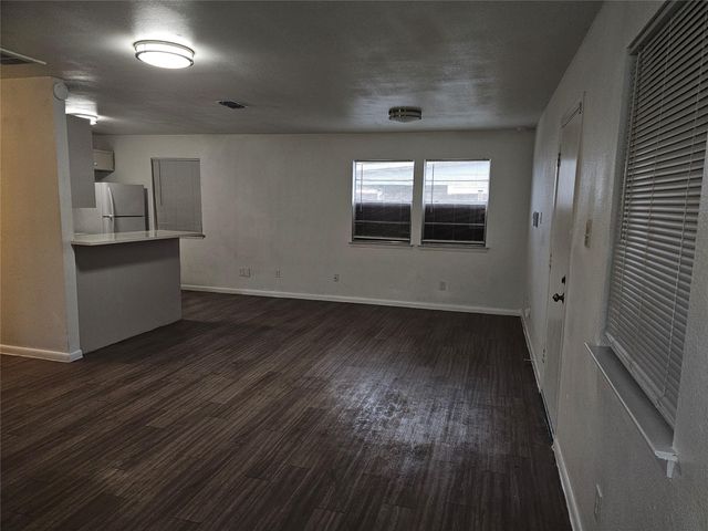 7300 Bennett Ave B, Austin, TX 78752