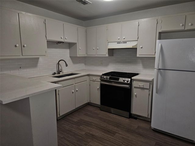 7300 Bennett Ave B, Austin, TX 78752