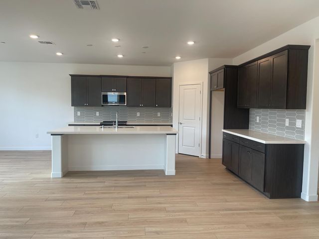 8504 Cottonseed Way, Elk Grove, CA 95624