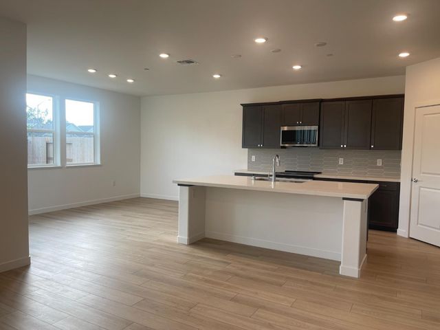 8504 Cottonseed Way, Elk Grove, CA 95624