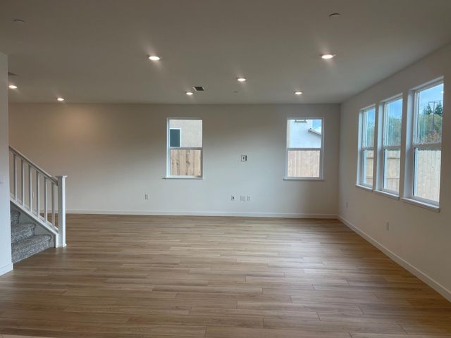 8504 Cottonseed Way, Elk Grove, CA 95624