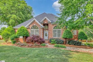 823 Indian Trail Run, Inman, SC 29349