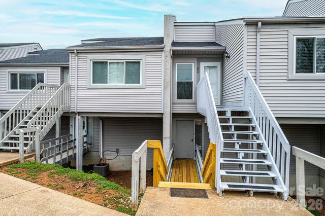 1050 21st Avenue NW 60, Hickory, NC 28601