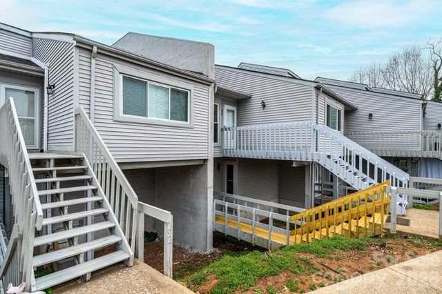 1050 21st Avenue NW 60, Hickory, NC 28601