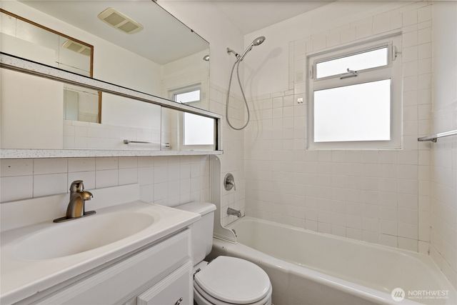 1010 N Union Avenue, Tacoma, WA 98406