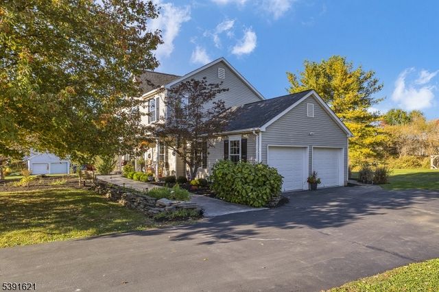 5 Waterbrook Drive, Franklin Twp., NJ 07882
