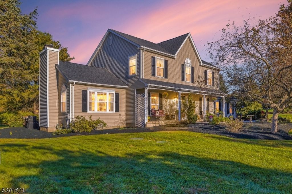 5 Waterbrook Drive, Franklin Twp., NJ 07882