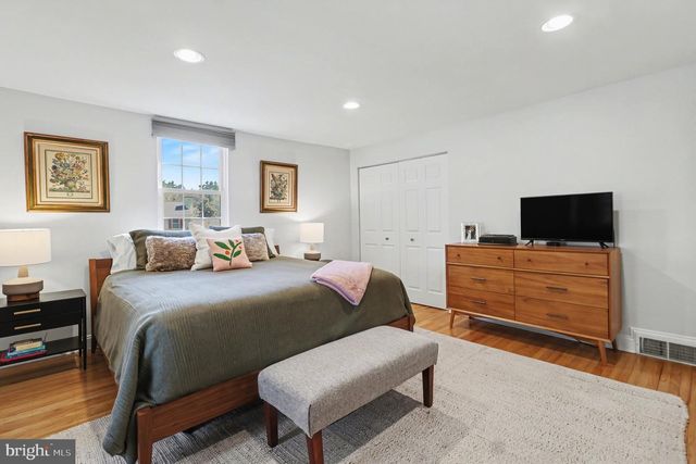 4017 CRESCENT AVE, Lafayette Hill, PA 19444