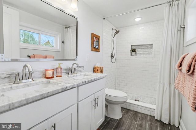 4017 CRESCENT AVE, Lafayette Hill, PA 19444