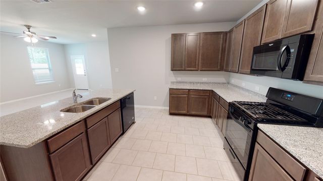 707 Thicket Bluff Drive, Houston, TX 77336