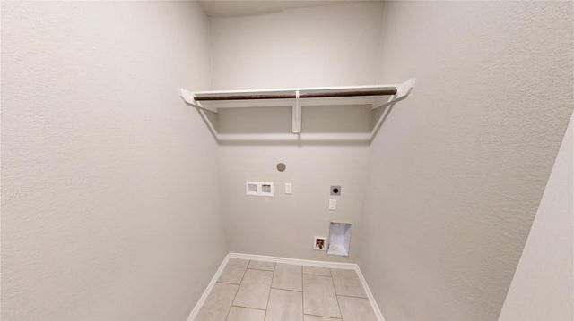 707 Thicket Bluff Drive, Houston, TX 77336