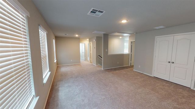 707 Thicket Bluff Drive, Houston, TX 77336