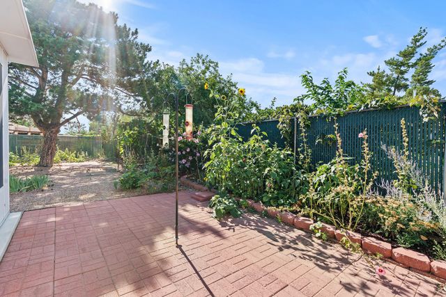 6345 Avenida La Costa NE, Albuquerque, NM 87109