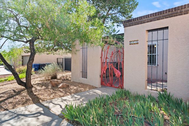 6345 Avenida La Costa NE, Albuquerque, NM 87109