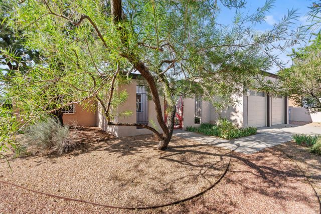 6345 Avenida La Costa NE, Albuquerque, NM 87109