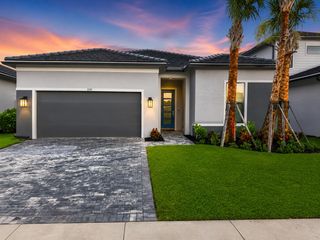 9195 Cape Honey Bee Lane Prestige 19, Lake Worth, FL 33467