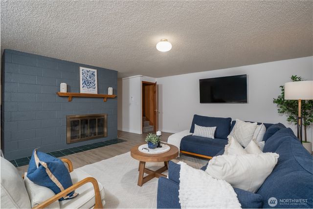 1045 Sunrise Lane, Fircrest, WA 98466